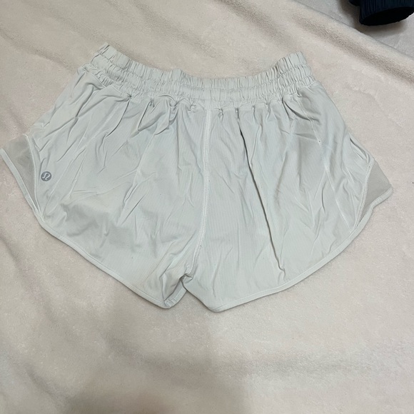 Lululemon hotty hot 2.5 - Picture 3 of 3